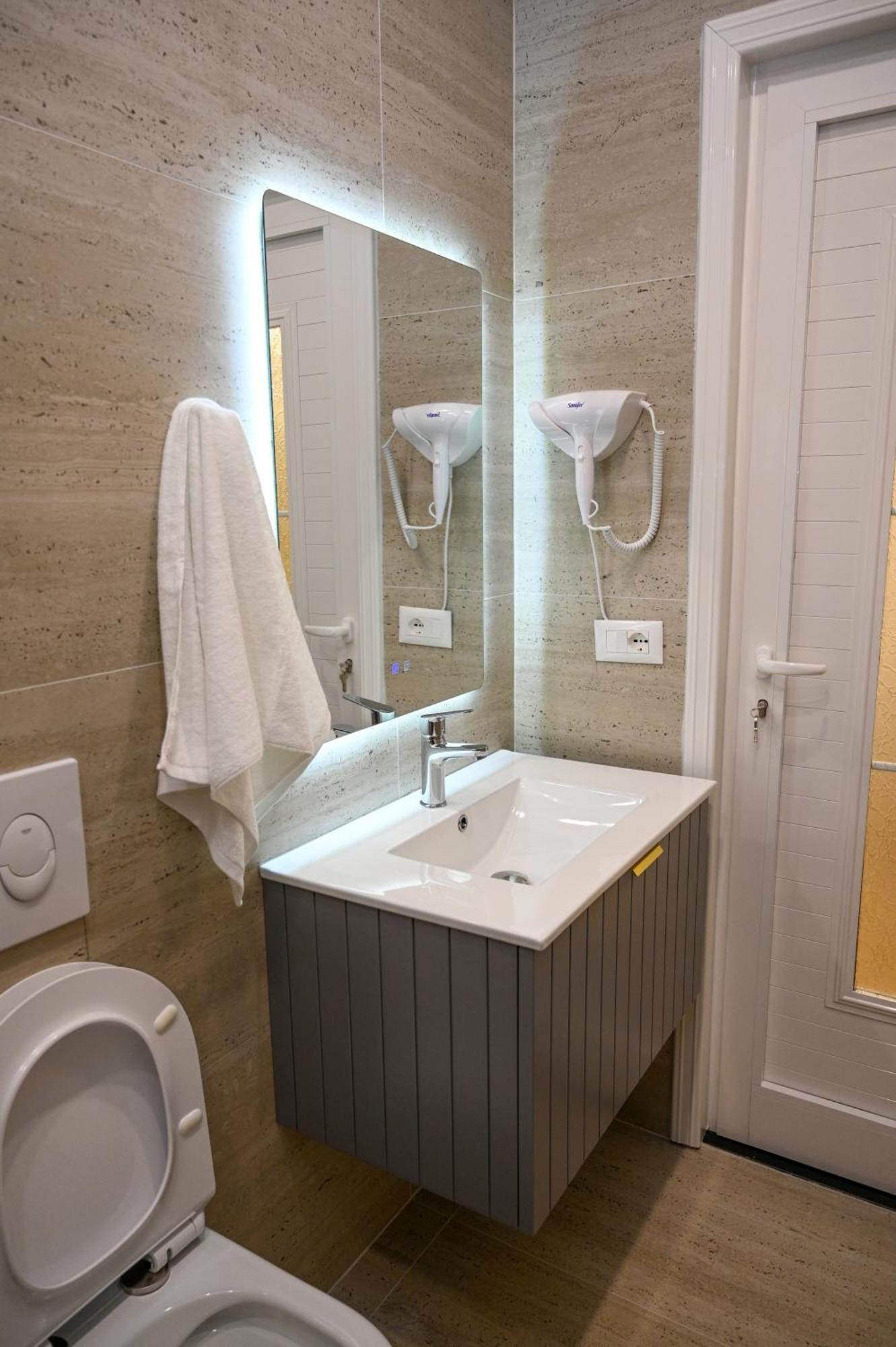 Swiss Lux Apartment Durrës